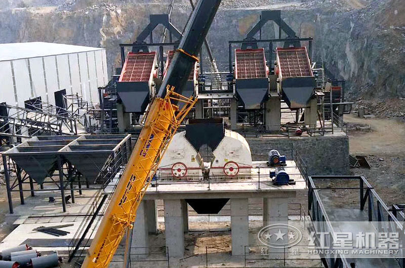 兩臺錘式破碎機(jī)組合